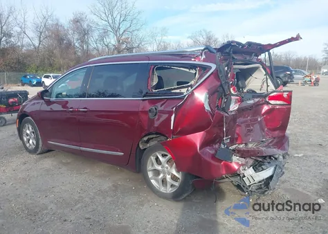 2017 Chrysler Pacifica Touring-L Plus z USA, uszkodzony, nr VIN 2C4RC1EGXHR592308